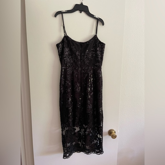 black lacy lined sheath dress - Picture 4 of 6